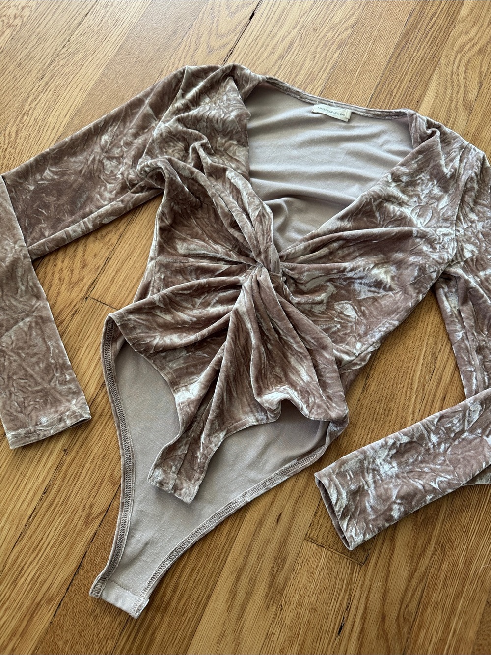 Twist-Front Crushed Velvet Long-Sleeve Bodysuit - Taupe